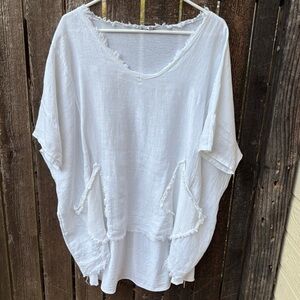 Made In Italy Wm’s Linen Cotton Blend Top In White OS( see measurement pictures)
